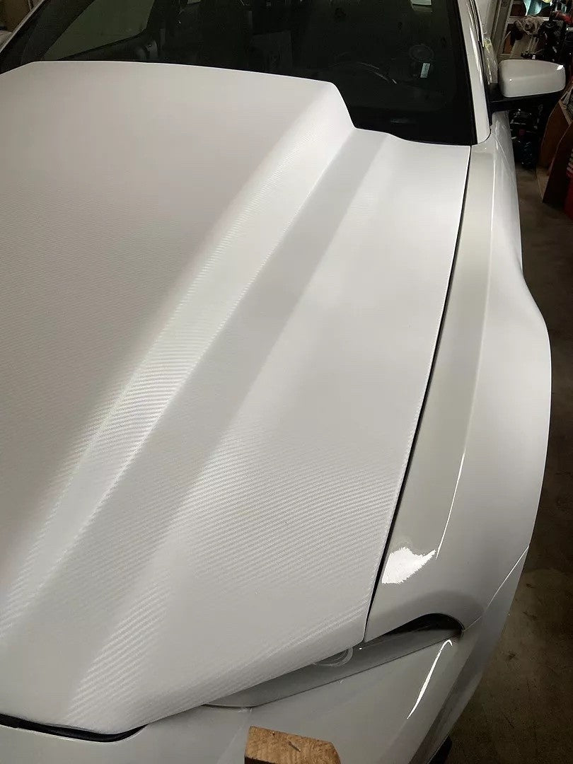 VViViD+ White Dry Carbon